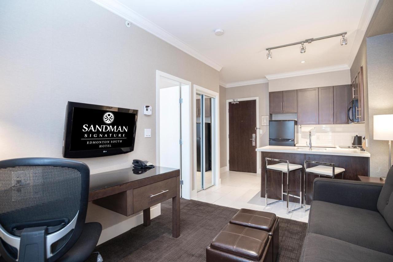 Sandman Signature Edmonton South Hotel Exterior foto